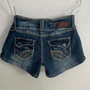 Women’s Pre Owned Almost Famous sz 3 Jean Shorts
